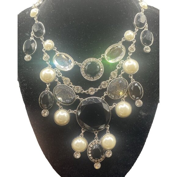 Signed White House Black Market Necklace Lace Pearl Crystal Bib Statement 16"+2" - Picture 3 of 8